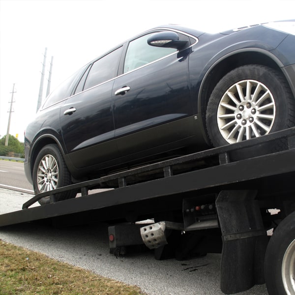 Donaciones de carros a una organización benéfica local